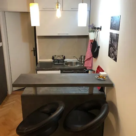 Ana Apartment *